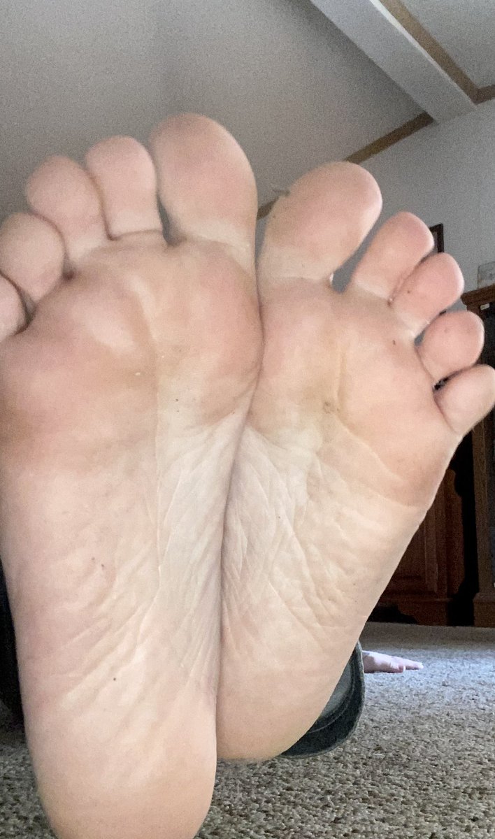 n0ella_'s tweet photo. #feetworshiΜp #feetcontent #fetishrequest #buyingcontent #sellingcontent #findomfeet https://t.co/5VjaVVOJPD