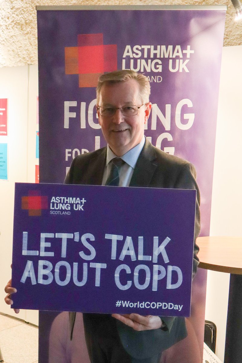 Today has been a great start to our <a href="/ScotParl/">Scottish Parliament</a> exhibition for #WorldCOPDDay with MSPs from across the political divide stopping to talk about COPD care levels across Scotland. A special thanks to Alexander Stewart MSP, our lung health champion for smoking cessation, for visiting.