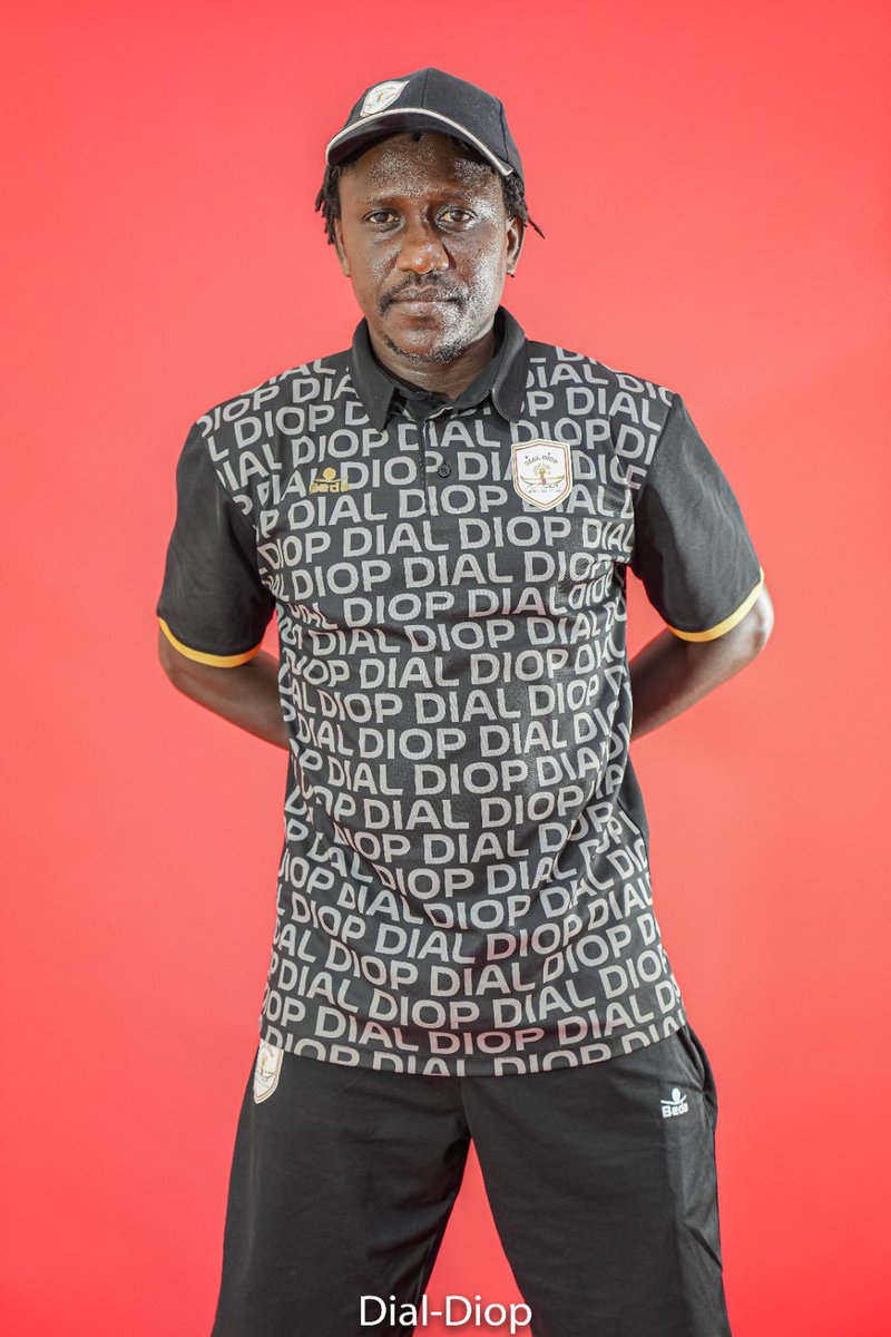 Présentation du staff technique 
El Hadji Sow Coach adjoint de l’équipe A !
#dialodiop #kebetu #football