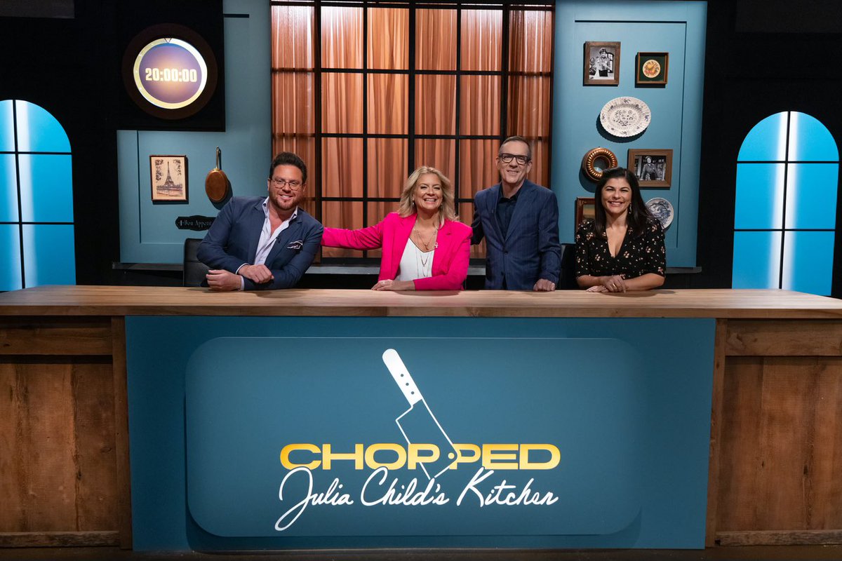 conantnyc's tweet image. Giddy up! A new #Chopped tournament in honor of #JuliaChild premieres tonight, Nov 14 at 8pm. Winner advances to the finale for a shot at $25K dream trip to France 🇫🇷 Watch on @FoodNetwork or set those DVR’s!!