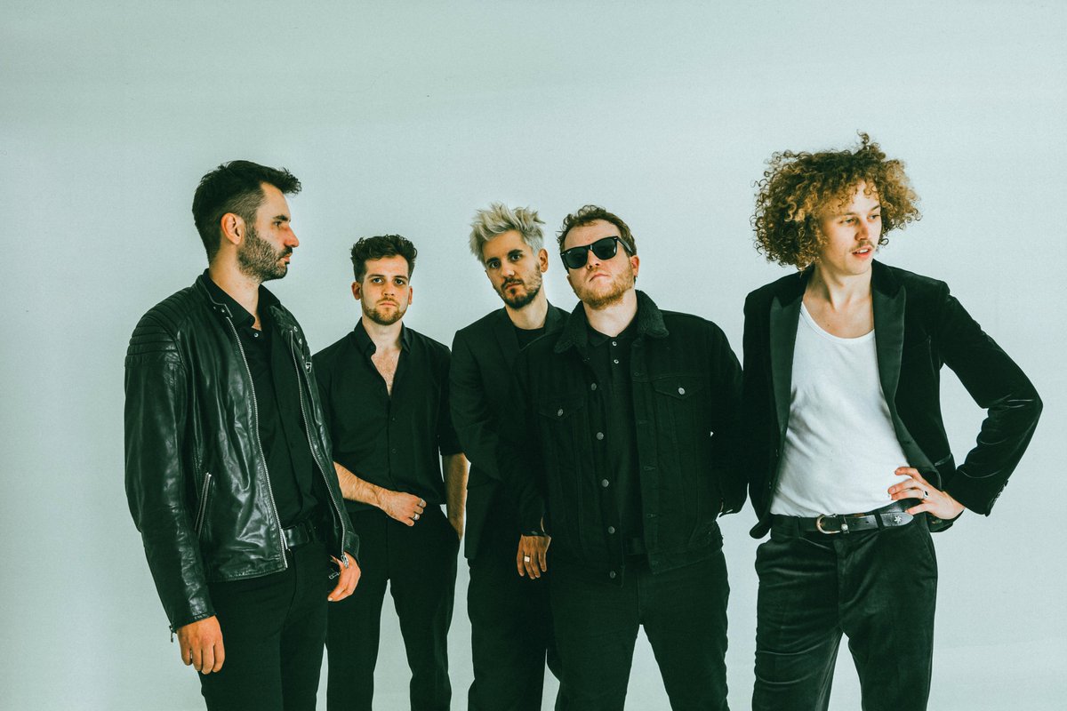 HighVioletBlog's tweet image. Love alt-rock? Check out new @RHEA_band single &apos;Creeping Through My Head&apos;. Some great swaggering Lenny Kravitz vibes going on...

highvioletblog.wordpress.com/2023/11/10/rhe…