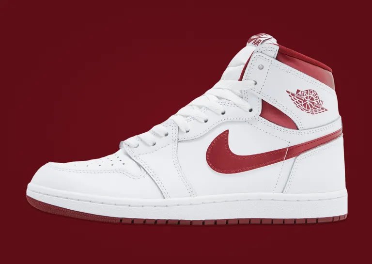 SoleRetriever's tweet image. FIRST LOOK: The Air Jordan 1 High 85 Metallic Team Red

🗓️ February 16th
📝 BQ4422-161 (men)
💵 $200 (men)