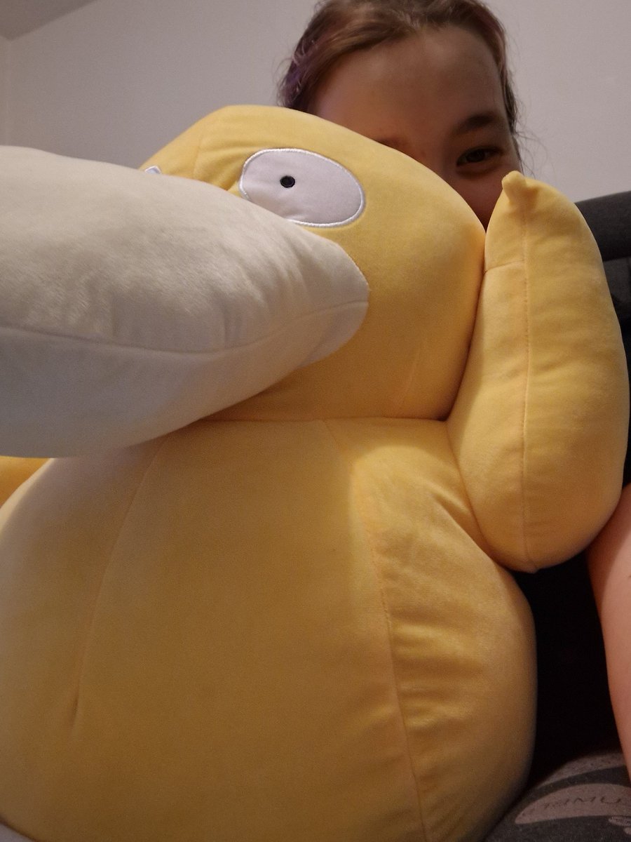 "What did you do today Lene?"
Oh nothing, just carried a giant psyduck around town. And around the office. Standard Tuesday things really.