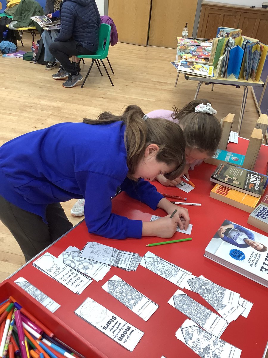 MosleyAcademy's tweet image. Parents consultations in full swing with a book swap, parent voice questionnaire and a good few activities to keep the children entertained including book mark making and construction #parentsevening #promotereading #play #FamilyIsEverything