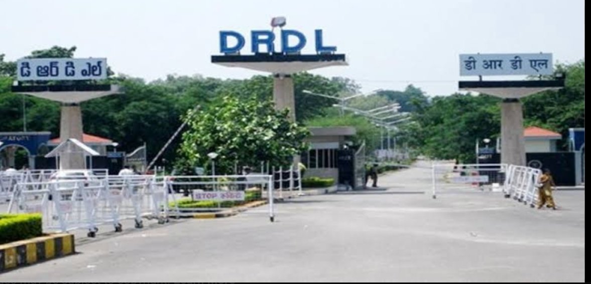 SrilalitaBhuva1's tweet image. 🚀 Dive into the world of DRDO, India's Defense Research and Development Organization! 🇮🇳 Ever wondered how they create cutting-edge tech for national security? Let's explore! 💡
#DRDO #DefenseInnovation #TechForSecurity 🛰️🇮🇳