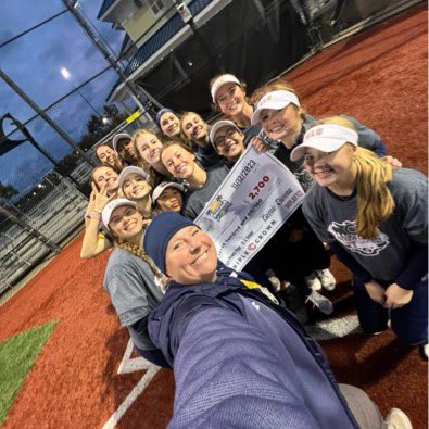 karsynhudacky's tweet photo. ROAD TO THE ROCKIES 👊👊
My team had an amazing weekend at the plate out scoring opponents 61-4!! We battled the rain, horrible weather this weekend and i couldn’t be more proud of my team! I had 7 strikeouts in 7 innings! SO MUCH LOVE FOR THIS TEAM ❤️ https://t.co/XFo7sBGoDT