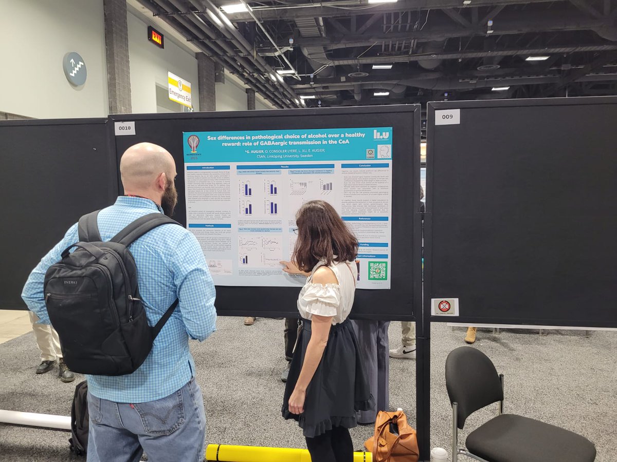 AugierLab's tweet image. After struggling with FedEx to get our posters done we managed to get them early enough to present them.