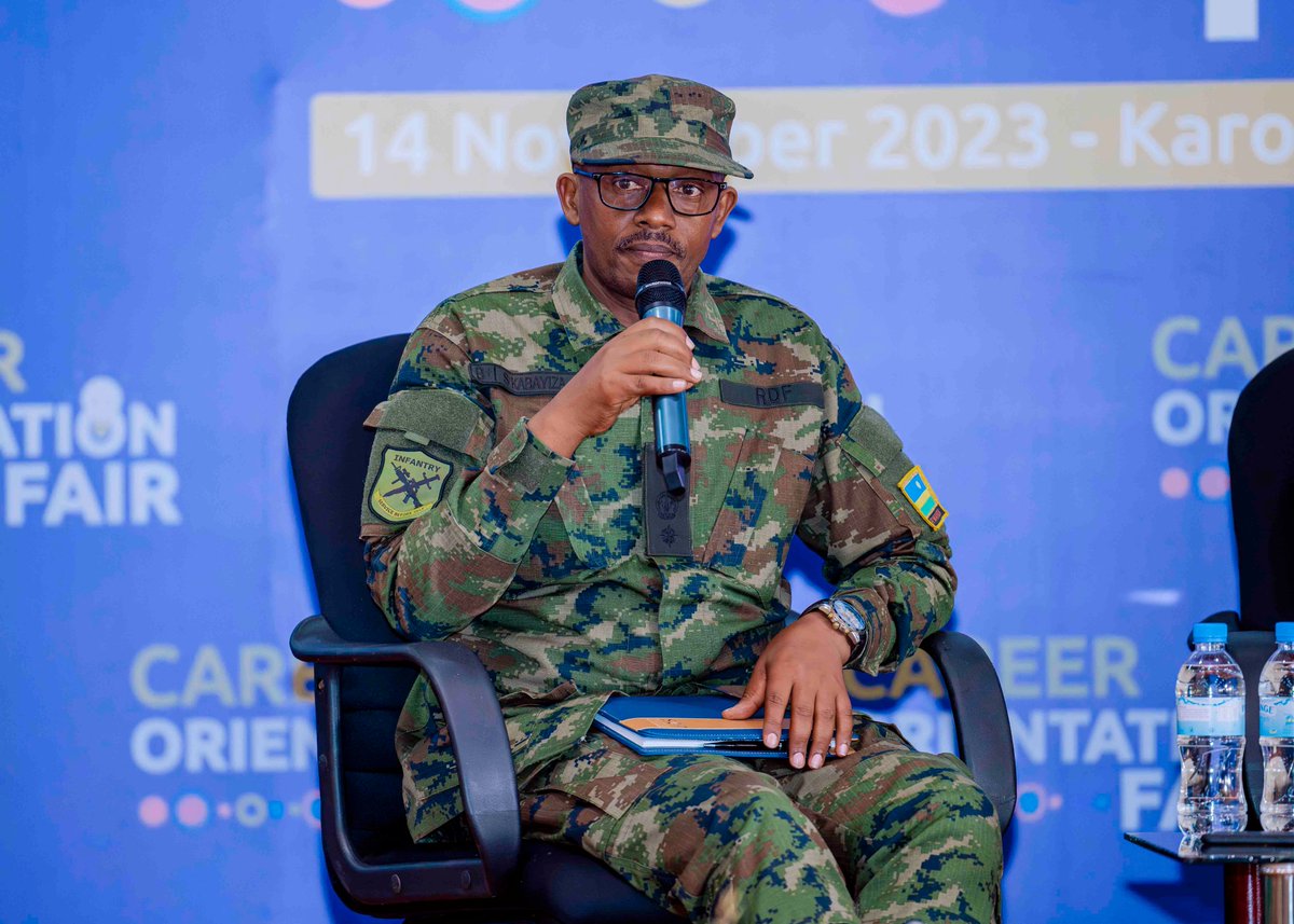 RwandaYouthArts's tweet photo. Hatanzwe ikiganiro ‘Indangagaciro n’imyitwarire bikwiriye urubyiruko’, cyatanzwe na Lt. Col. Sosthene Kabayiza, Dr. Jean Pierre Nkunzimana, DG wa @MurundaHospital na Tetero Odile, umuganga akaba n'umukinnyi wa #APRWBBC. Cyayobowe na Hon. @Cla_Imaniriho. #CareerOrientationFair https://t.co/eEuSlkALIm