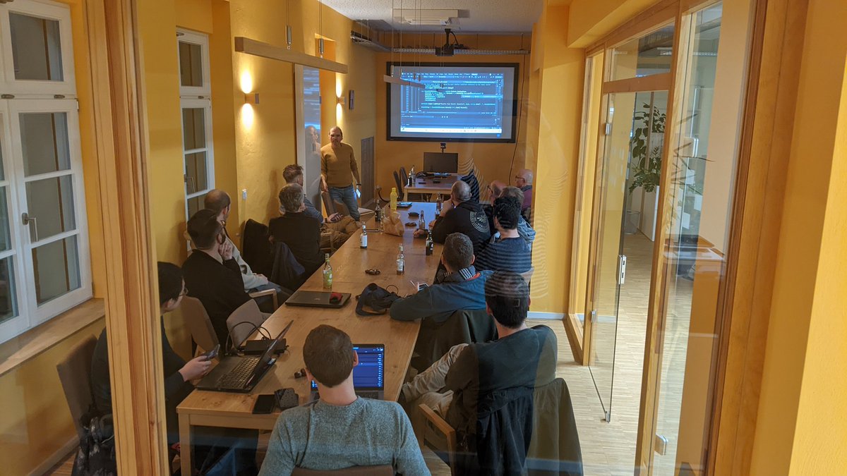 bluehands tweet media