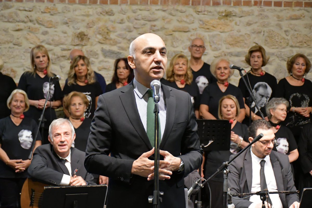 DrKerimoglu's tweet photo. Gönüllü Çevreciler Derneği'nin düzenlediği Fasl-ı Muhabbet Türk Müziği Topluluğu konserine katıldık. Dostlarımızın her zamanki sıcak ilgi ve desteklerine teşekkür ediyor, çalışmalarında başarılar diliyorum. https://t.co/vFlUlnxafH