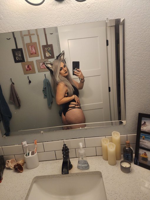 I need a hot tub. https://t.co/P4bWnECLr9<a href="/tag/christmas"class="tags"><span>#christmas</span></a><a href="/tag/merrychristmas"class="tags"><span>#merrychristmas</span></a><a href="/tag/happyholidays"class="tags"><span>#happyholidays</span></a><a href="/tag/xmas"class="tags"><span>#xmas</span></a>