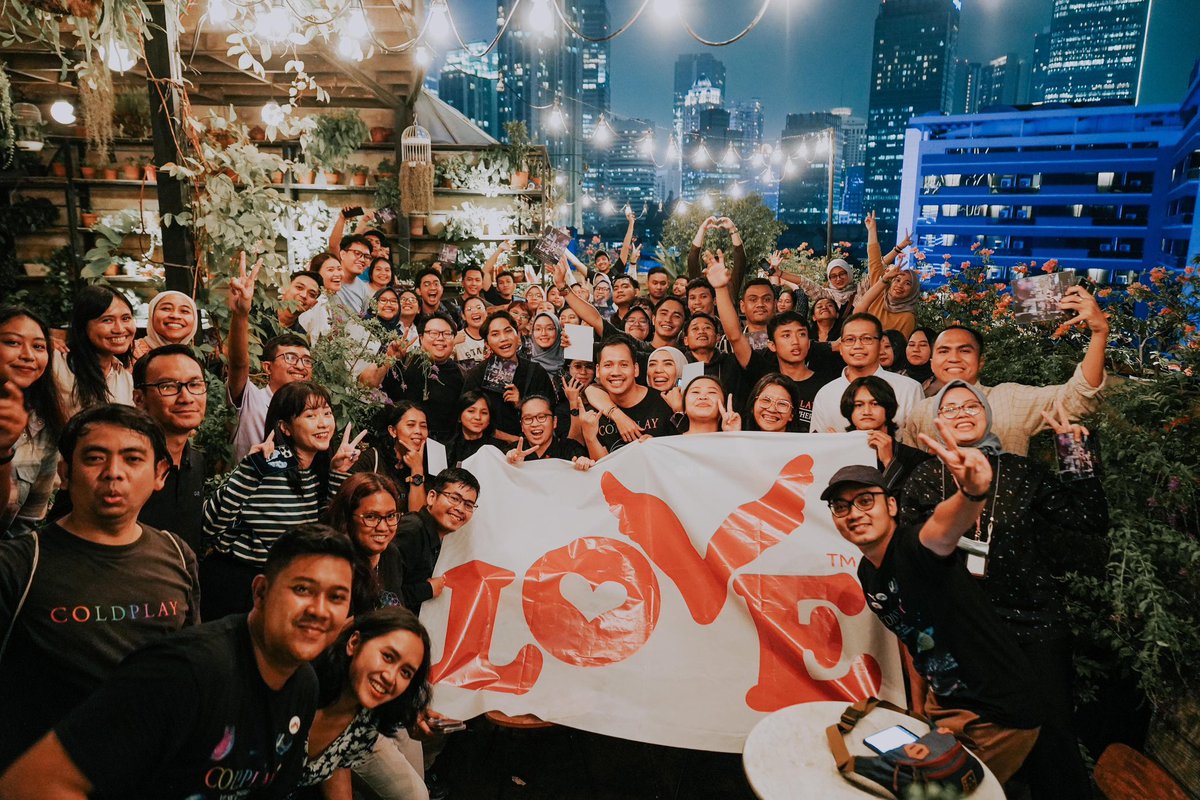 Thank you for a wonderful night, Jakarta! ❤️🤍

🇮🇩 #ColdplayJakarta
