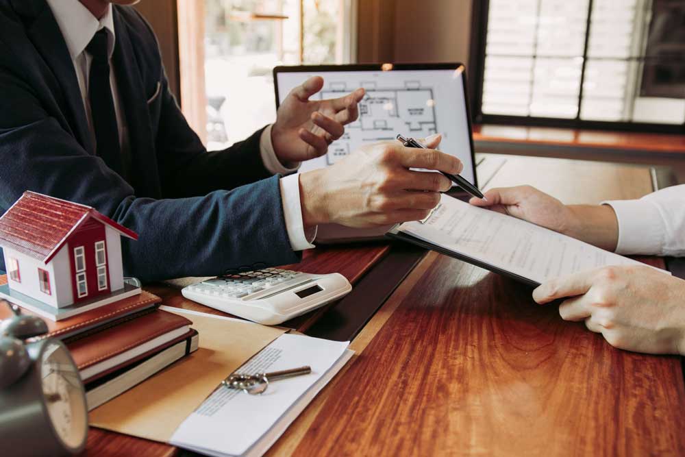 If you’re considering renting out your property to tenants, you may be wondering what type of insurance policy you’ll need to protect it. Whether you plan on having residents full-time or only part-time, here’s what to know: brnw.ch/21wEr1I