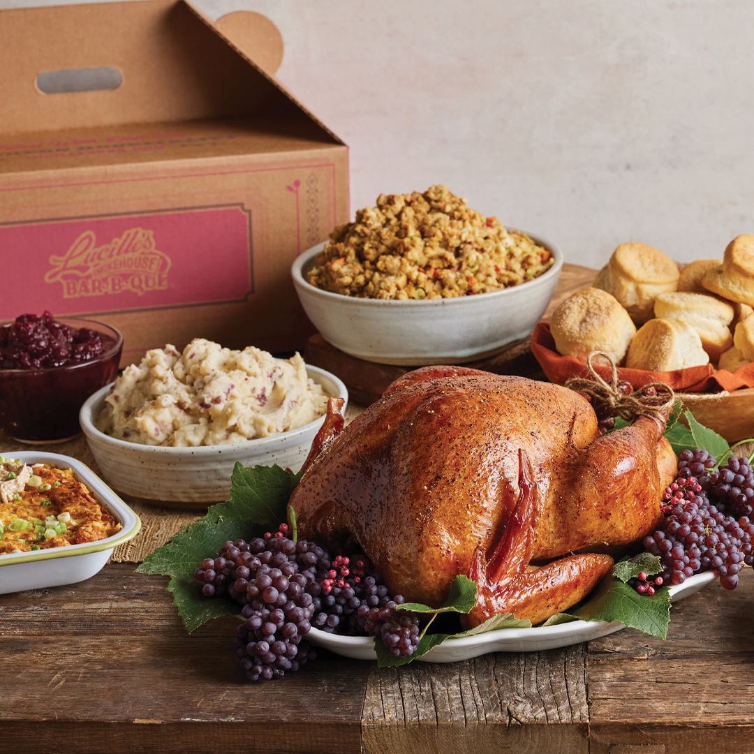 Nothing brings the Thanksgiving spirit quite like our Thanksgiving Feast 🦃Pre-order your feast today!