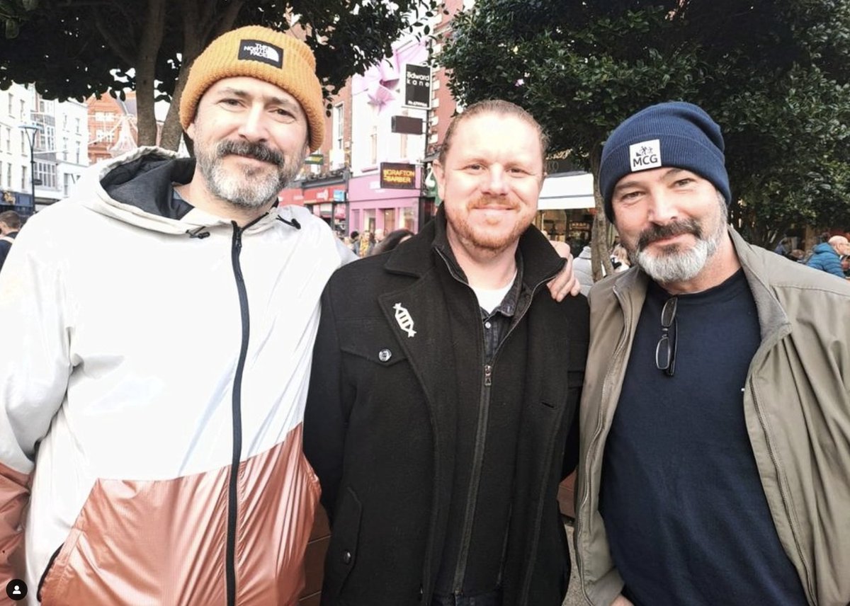 Some of the cast &amp; crew meeting with "It's A Wonderful Bleedin' Life' writer Gary Duggan ahead of our December production

🎟️ Tickets for Mon-Sat shows
€20 | €12 (Concession)

🎟️ €15 Matinee tickets available Mon &amp; Wed

Available from
smockalley.com/its-a-wonderfu…