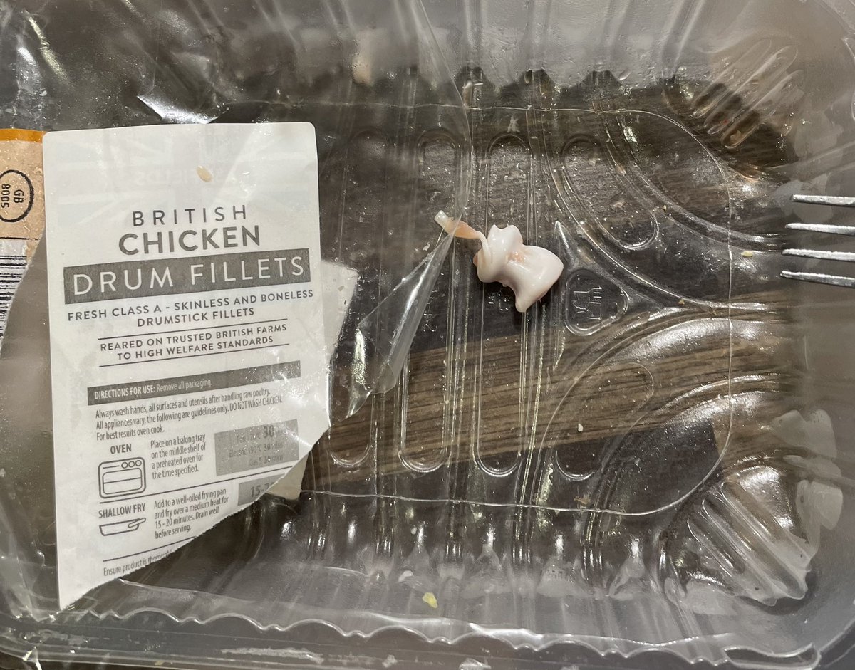 PerInSpain's tweet photo. @AldiUK huge bone left on chicken is this normal? Thank you https://t.co/wrg3Rx2hRE