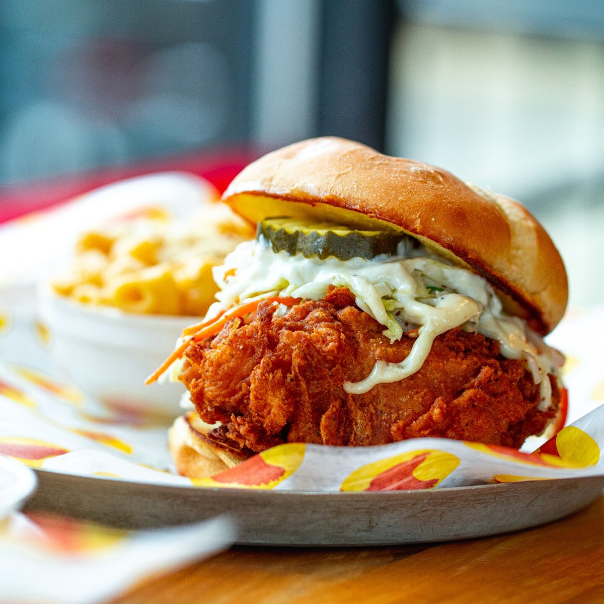 klostermanbread's tweet image. Nothing's better than a hot chicken sammie from @Joellaschicken for #TakeoutTuesday! 🔥🐓