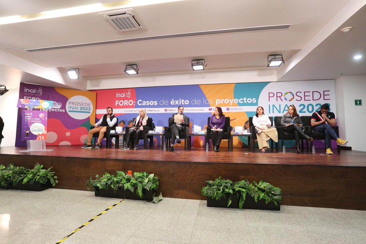 ITEIJal's tweet photo. Esta mañana el Comisionado @chavaromero participa en el Foro: Casos de éxito de los proyectos #PROSEDE INAI 2023.
➡️Se presentan los resultados de 12 organizaciones ganadoras del #ProgramadeSensibilizaciondeDerechos 2023.
#JaliscoEsTransparente https://t.co/yesWCvQRDK