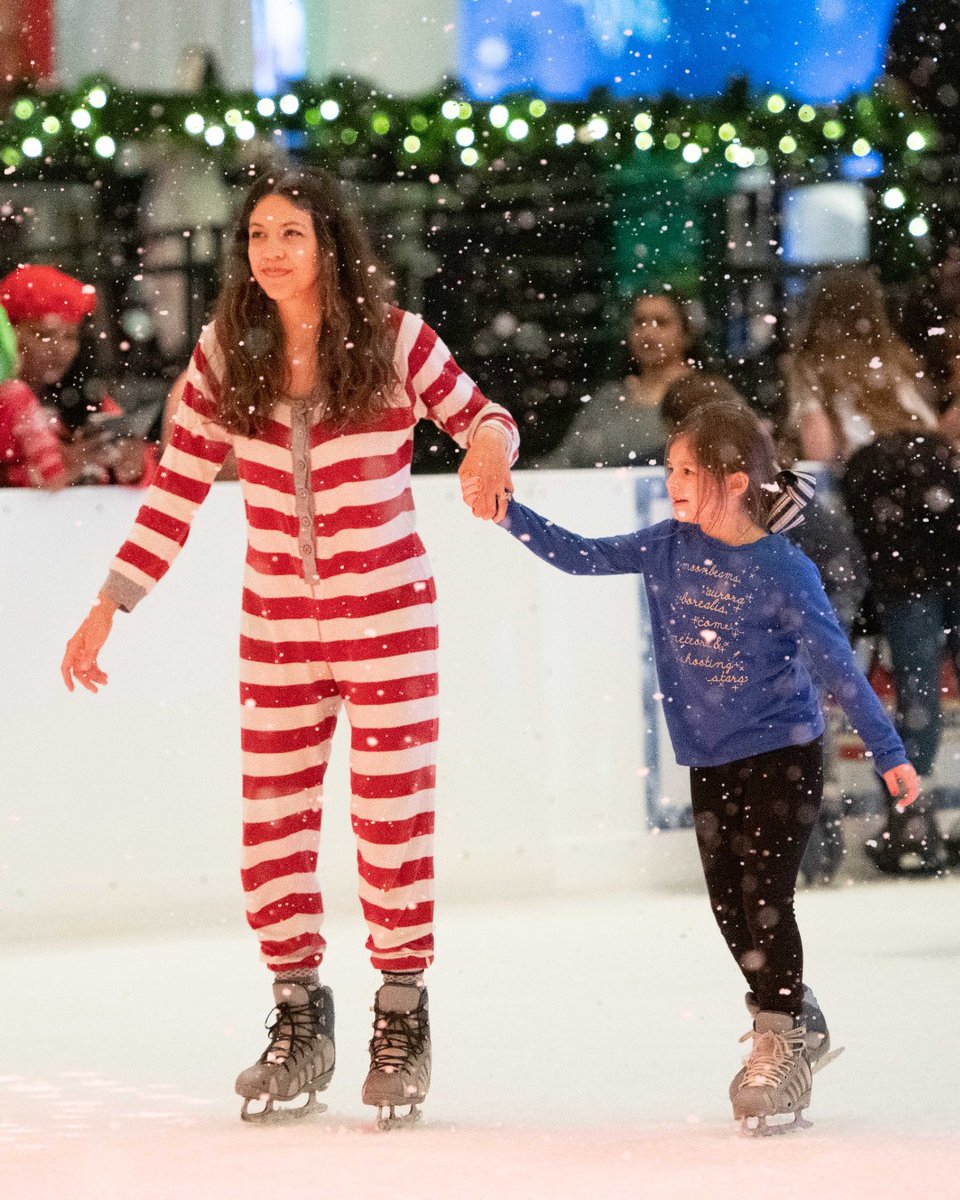 NOLAChristmas's tweet photo. Holiday memories that last a lifetime start at NOLA ChristmasFest. 🌟
Make their season bright! 🎁 Tap here to get your tickets today: https://t.co/4QotbHxKiA
#nolachristmasfest #neworleans #nola #nolachristmas #neworleanschristmas #nolaholidays #nolaevents https://t.co/L4Hy3yZm4V