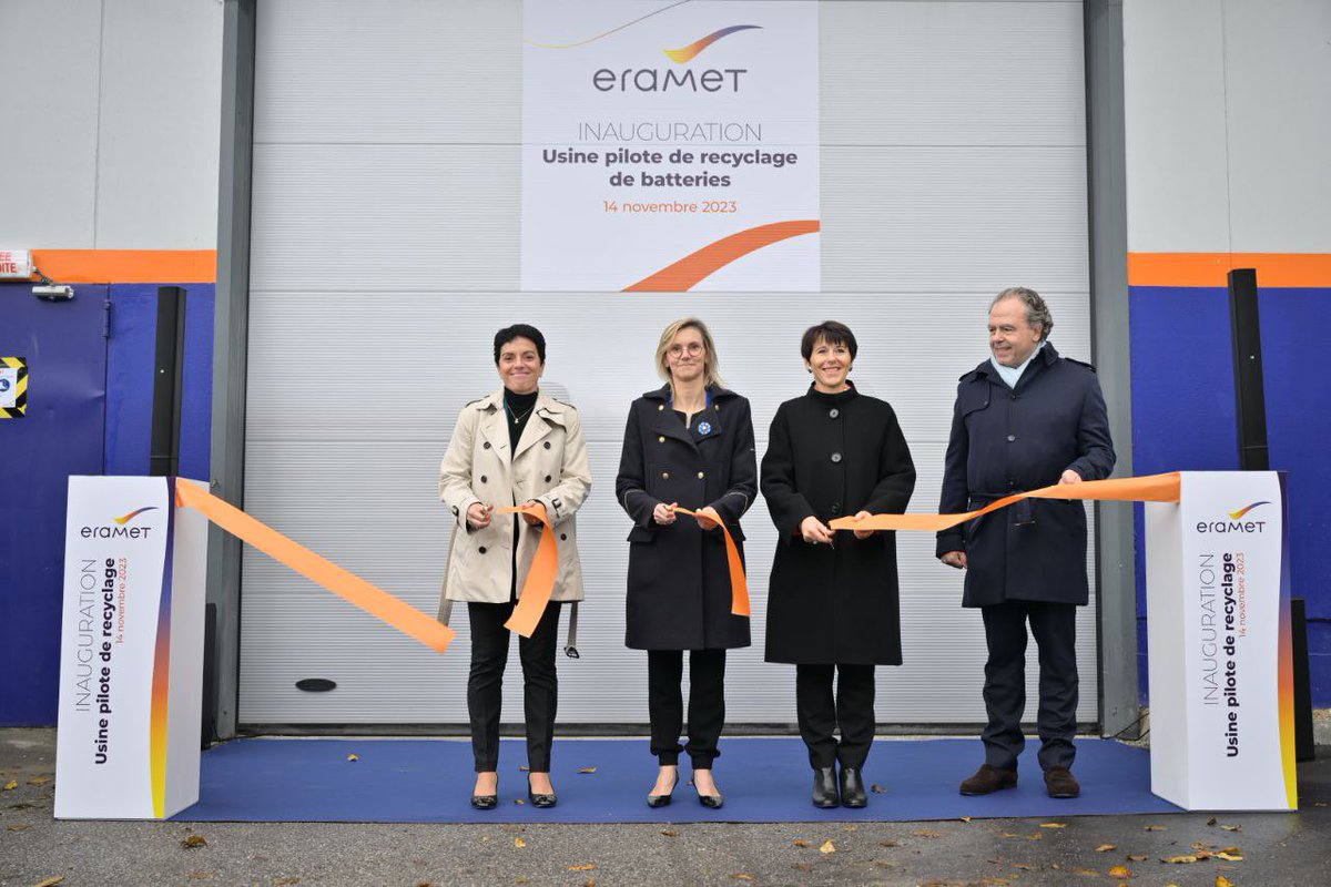 Recycler à l’infini les métaux rares : c’est l’ambition de la France et de ses entreprises ! Fière d’inaugurer l’usine pilote de recyclage de batteries électriques du @GroupeEramet à Trappes, que nous soutenons avec #France2030. Une technologie pionnière développée avec @suez.