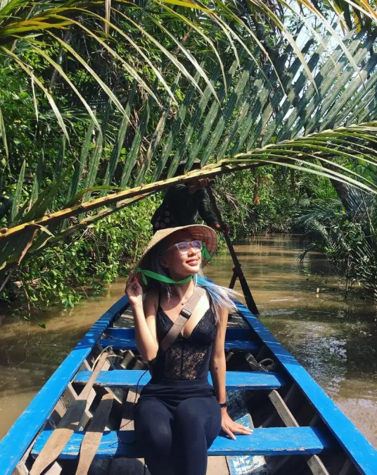 Về miền Tây sông nước, chẳng có thú vui hấp dẫn nào hơn thăm thú miệt vườn và các khu rừng hoang sơ, du ngoạn đầm phá và tham gia vào các hoạt động sinh hoạt dân dã của người dân nơi đây.
#TravelTheWorld #travel #travelblogger #travelphotography #Vietnam #dulich