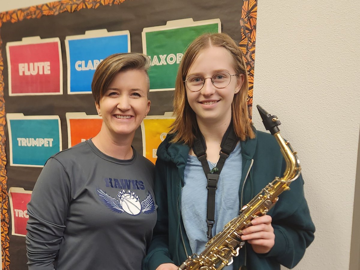 BreezinThruT's tweet photo. A teacher from @SMS_hawks, Severance Middle School in Colorado reached out to us to let us know that one of her students, Elayne L., had not only whipped through all 24 chapters in Breezin’ Thru Theory, but had done so at a 100% success rate on all 248 drills! WooHoo! https://t.co/h7mEVAxFGn