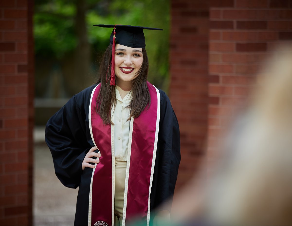 December 2023 graduates - we want to feature YOU! 

OU invites all Class of 2023 graduating this December to submit your information and a senior photo for a chance to see yourself featured on our social media. #OUGrad2023 📲🎓

Send your submissions to link.ou.edu/gradprofile.