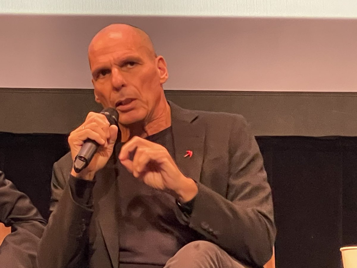 UNDPAfrica's tweet photo. 🔸Progressive corporate tax rate
🔸Cloud rent proportional to revenues
🔸Reduce VAT for basic goods to restore sense of public interest
🔸Global South common accounting unit

👆🏾Some ideas from @yanisvaroufakis to leverage tax as a tool to accelerate #SDGs
📍 #Tax4SDGs2023 https://t.co/QrdaZ1LRaM