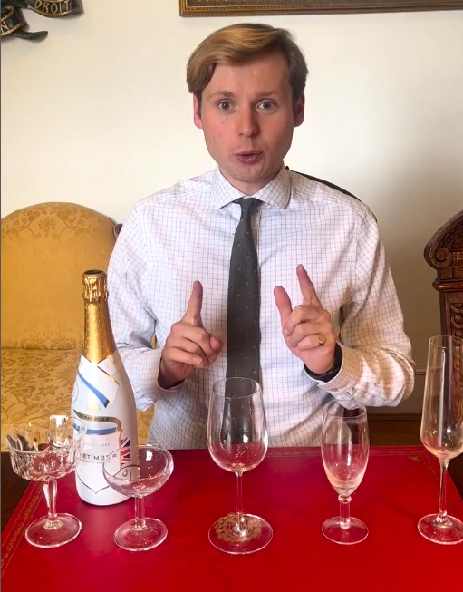 instagram.com/p/CvfcabqJ6HX/

Let us talk about the Types of Glasses for Sparkling wine
