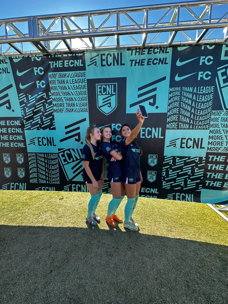 A big thanks to <a href="/ECNLgirls/">ECNL Girls</a> for a great showcase in Phoenix this weekend!! 
Thank you to all of the coaches who took the time to come out and watch our games!! 
now onto finish up regular season!! 
<a href="/ECNLgirls/">ECNL Girls</a> 
<a href="/SLSGECNLGirls/">SLSG ECNL Girls</a> 
#ecnlphx23