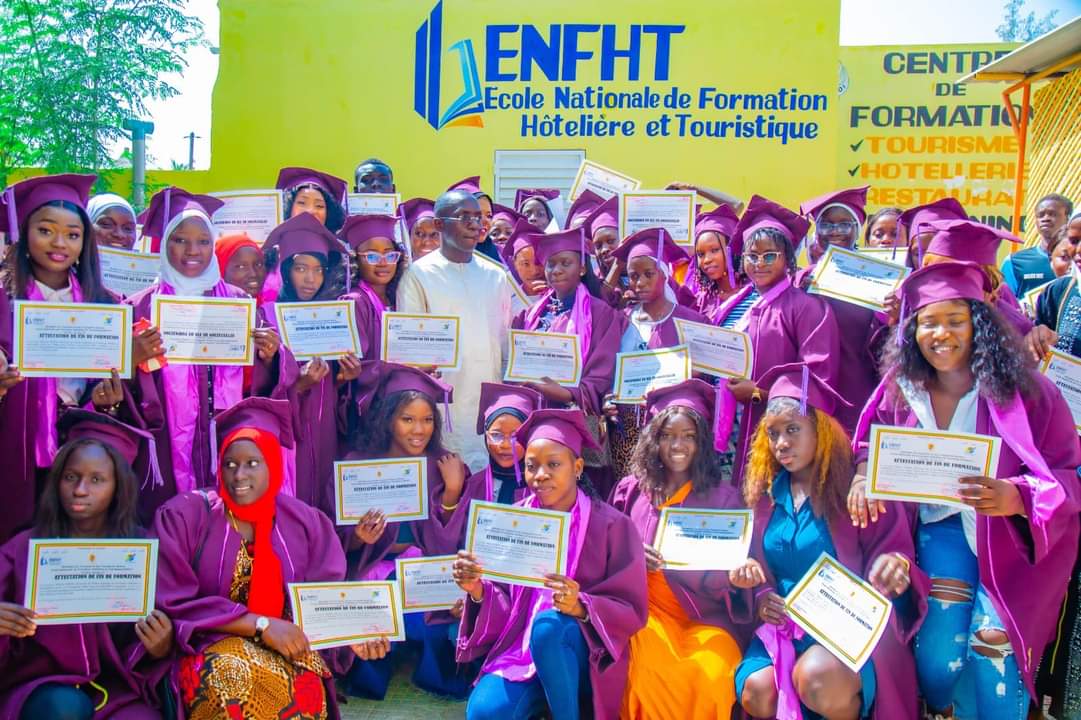 enfht's tweet photo. CÉRÉMONIE DE REMISE D'ATTESTATION DE FIN DE FORMATION À LA DEUXIÈME PROMOTION DE L'ANTENNE DE L'ENFHT À NIANING
@MinTour_Loisirs 
@ATouristique 
@TourismeSenegal 
@AEnfht https://t.co/XsYzsN955m