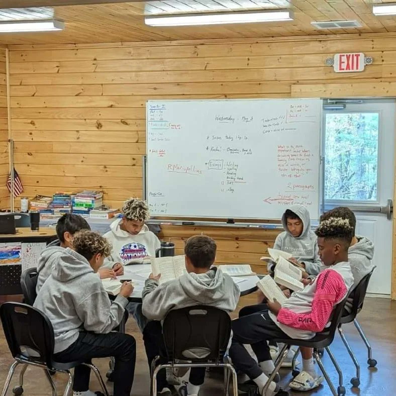 Come take a tour of our middle school program 🏫🎒
Schedule your meeting today: 

meetings.hubspot.com/colin-mccomb?f…