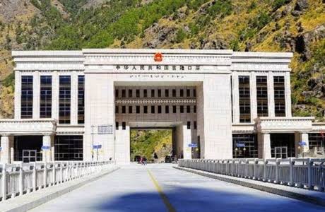 shahsabg's tweet photo. New land port linking China's Xizang with Nepal opens.Lektse port is the fourth land port in China's Xizang, following the ports of Zham,#Gyirong #Burang. a gateway to South Asia, and promote high-quality Belt and Road cooperation between China and Nepal, @zhang_heqing https://t.co/ouFiy3KZSm