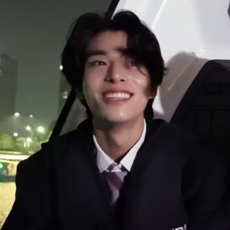 mikrokosmoa's tweet photo. happiest 21 to my hilarious, humble, hardworking, talented, &amp; sweet jaeyun! 🥳 hoping for your best year yet &amp; wish nothing but the best health, happiness, &amp; success for you all year! 🫶🏽 ILY JAKE ❤️

JAKE YUNIQUELY BLOOMING
#NovemberBloomswithJAKE
#제이크_엔진이쁜이_생일축하해 https://t.co/DLPgtHat0k
