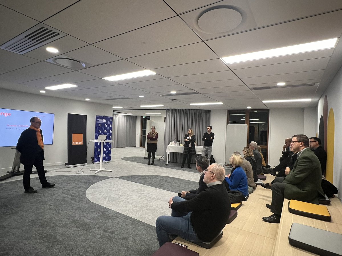 Travailler ensemble … avec l’IA
Échanges avec le <a href="/Medef54MM/">Medef54</a> et <a href="/AncaAnca/">Anca Boboc</a> sur les impacts de l’#intelligenceartificielle - entre opportunités et menaces <a href="/OrangeGrandEst/">Orange Grand Est</a>