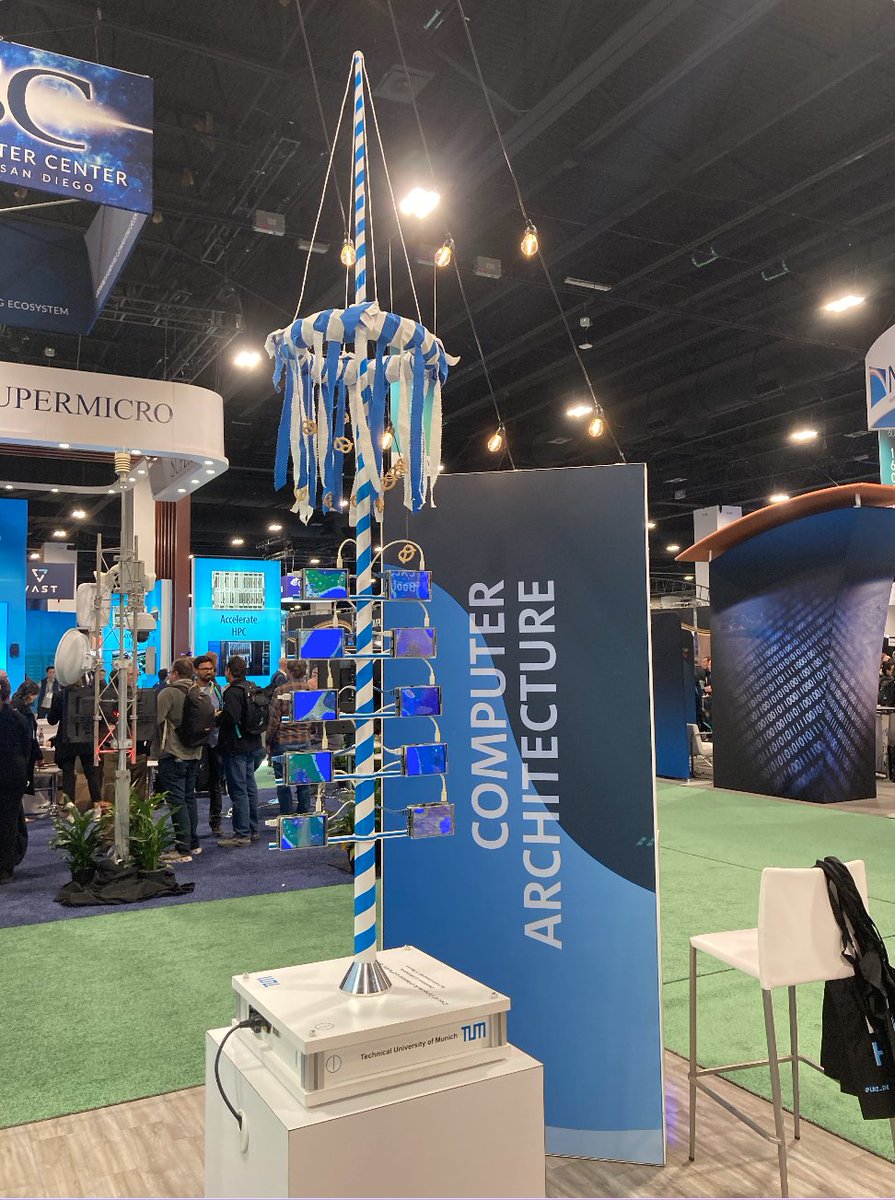 LRZ_DE's tweet image. Impressions from #SC23. 📸
Happy to meet the #HPC community in the Colorado Convention Center in Denver, where @Supercomputing takes place for the 35th time! 
@TU_Muenchen, @LMU_Muenchen, @MunichQuantum @UniFAU #HPC4Germany #iamHPC #BavarianHPC