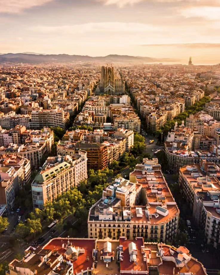 thisis_bcn_CA's tweet photo. A vegades, tot el que necessites és una foto aèria de Barcelona 🚁
📸 imheretravel (IG)
#visitbarcelona https://t.co/MGmQHiLNPs