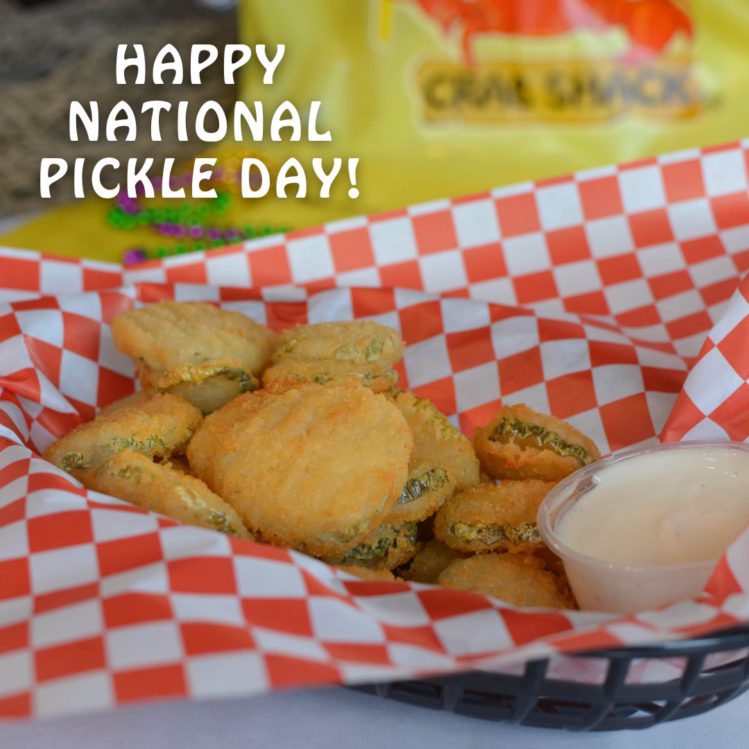 Did you know that the average American eats 8.5 lbs of pickles a year? 🥒 Not surprised when they come fried to perfection as the perfect appetizer! Happy #NationalPickleDay. #pickleday #pickles #picklelover #pickle #foodie #seafood #food #AngryCrabShack