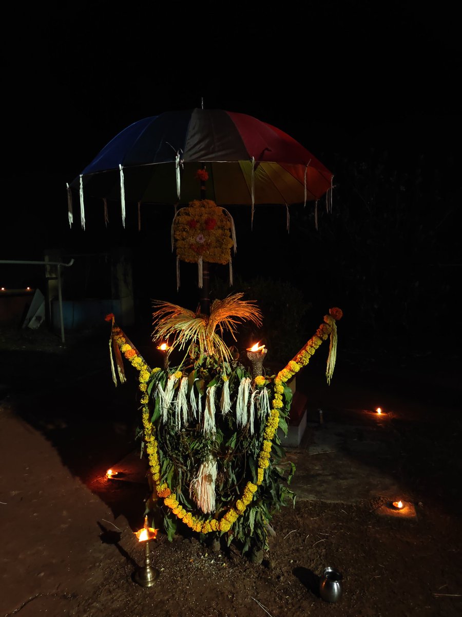AkhilKB4's tweet photo. Deepavali in Dakshina Kannada🪅 https://t.co/vyHcbRWtCr