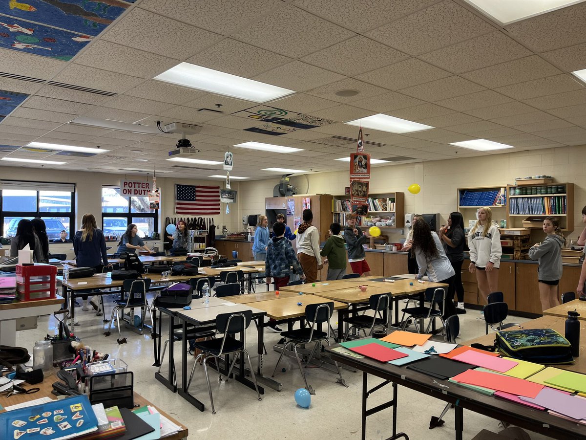 SMS__Principal's tweet image. Today during our WIN period our students worked on self-regulation and down-regulating strategies. Students really enjoyed the fun activities.