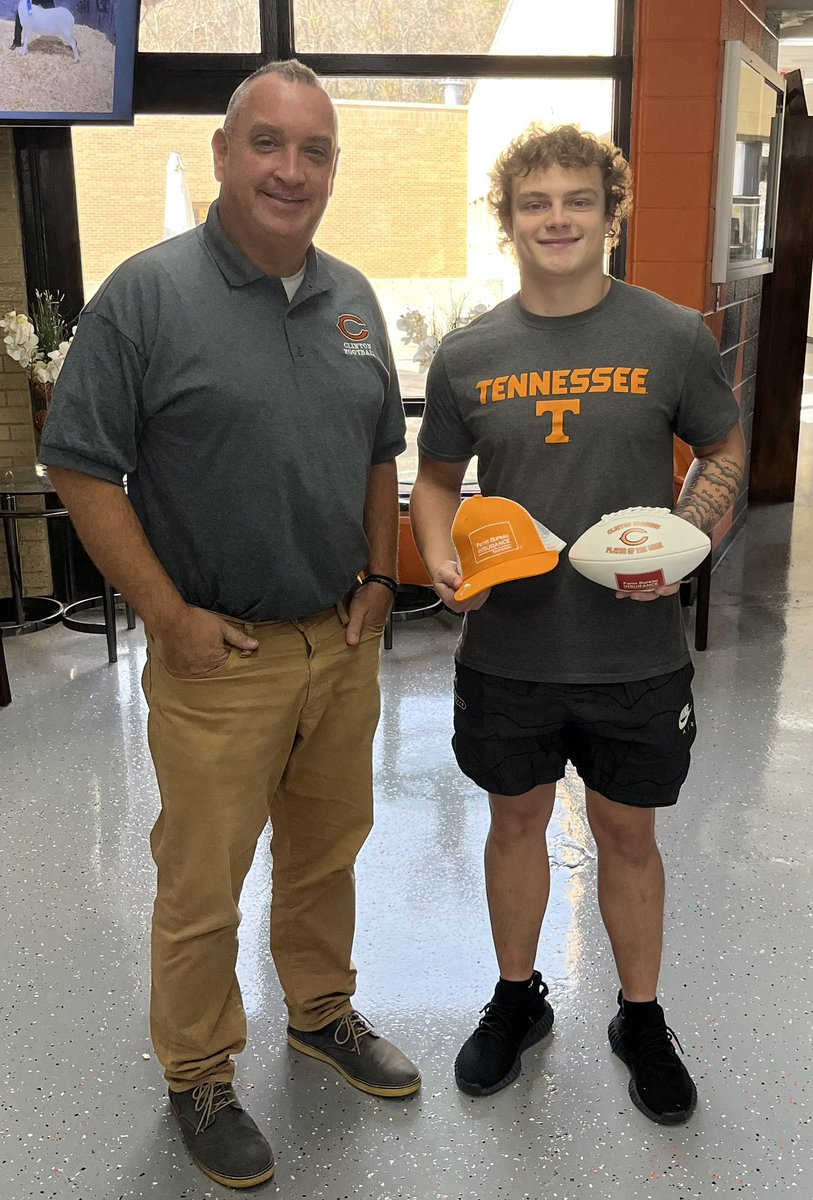Farm Bureau Clinton (@bureauclintontn) on Twitter photo Congratulations to the Farm Bureau Athletes of the Week, Gage Wergin, Allison Maddox, Kaylee Hundley, Jasmine Erick, Bella Ortiz and Kaylee Bean! Gage made a huge tackle for loss on 3rd down that led to a missed FG <a href="/ClintonStrong4U/">ClintonStrong</a> <a href="/ACSchoolsTN/">Anderson County Schools TN</a> <a href="/CHSDragonsFB/">Clinton Dragons Football</a> <a href="/GageWergin/">Gage wergin</a> <a href="/FBITN/">Farm Bureau Insurance of Tennessee</a> Congratulations to the Farm Bureau Athletes of the Week, Gage Wergin, Allison Maddox, Kaylee Hundley, Jasmine Erick, Bella Ortiz and Kaylee Bean! Gage made a huge tackle for loss on 3rd down that led to a missed FG <a href="/ClintonStrong4U/">ClintonStrong</a> <a href="/ACSchoolsTN/">Anderson County Schools TN</a> <a href="/CHSDragonsFB/">Clinton Dragons Football</a> <a href="/GageWergin/">Gage wergin</a> <a href="/FBITN/">Farm Bureau Insurance of Tennessee</a>