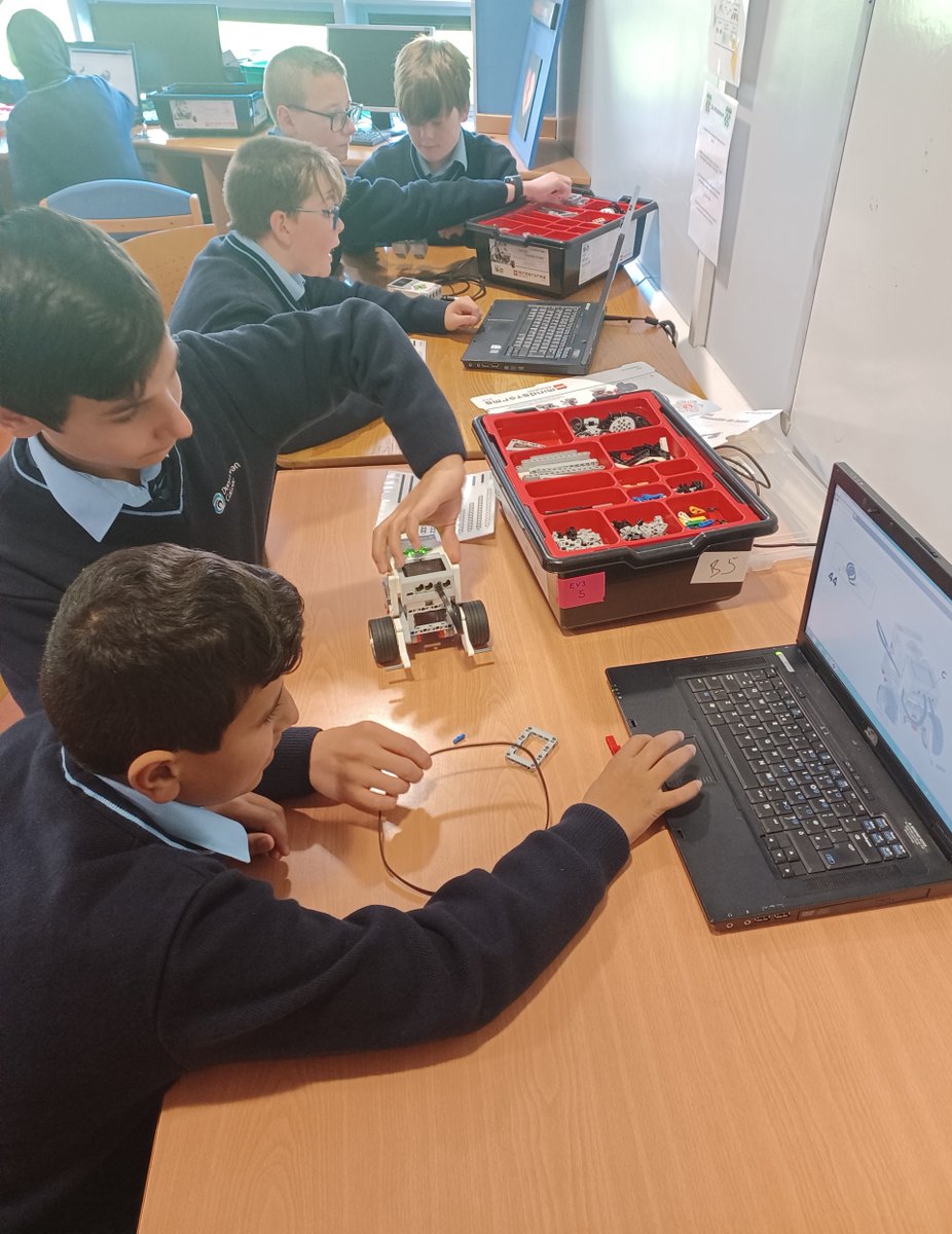 JCSP Library Dungarvan College (@dungarvancollib) on Twitter photo A great morning building Lego robotics. <a href="/jcsplibraries/">JCSP Library Project</a> <a href="/Learnit_Ireland/">CreativeHUT Ireland</a> #scienceweek2023 A great morning building Lego robotics. <a href="/jcsplibraries/">JCSP Library Project</a> <a href="/Learnit_Ireland/">CreativeHUT Ireland</a> #scienceweek2023