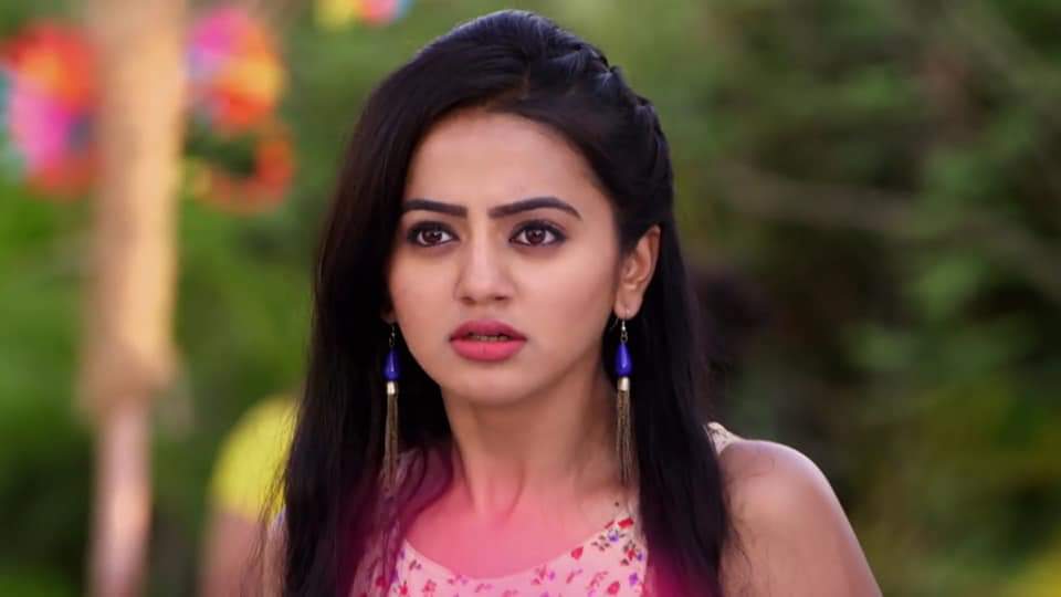AshwiniMool's tweet photo. @OfficialHelly7 @AreejParvez @ks589022 @Shivani_SwaSan @HellyAmola @Kakali_SSC @jessicakaur27 @FerihaTanu @Shorbani_b @ShreeArmaan22 @_focus__on @akshnav_30 @PuspaSi66211665 @TweetySwaSan @CoffeesTae @Pouls15 #7YearsOfSwaSan
26 May 2015
#SwaSan #VaHe
#WeWantVaHeBack
#VarunKapoor
@OfficialHelly7 https://t.co/1fyz47PDfA