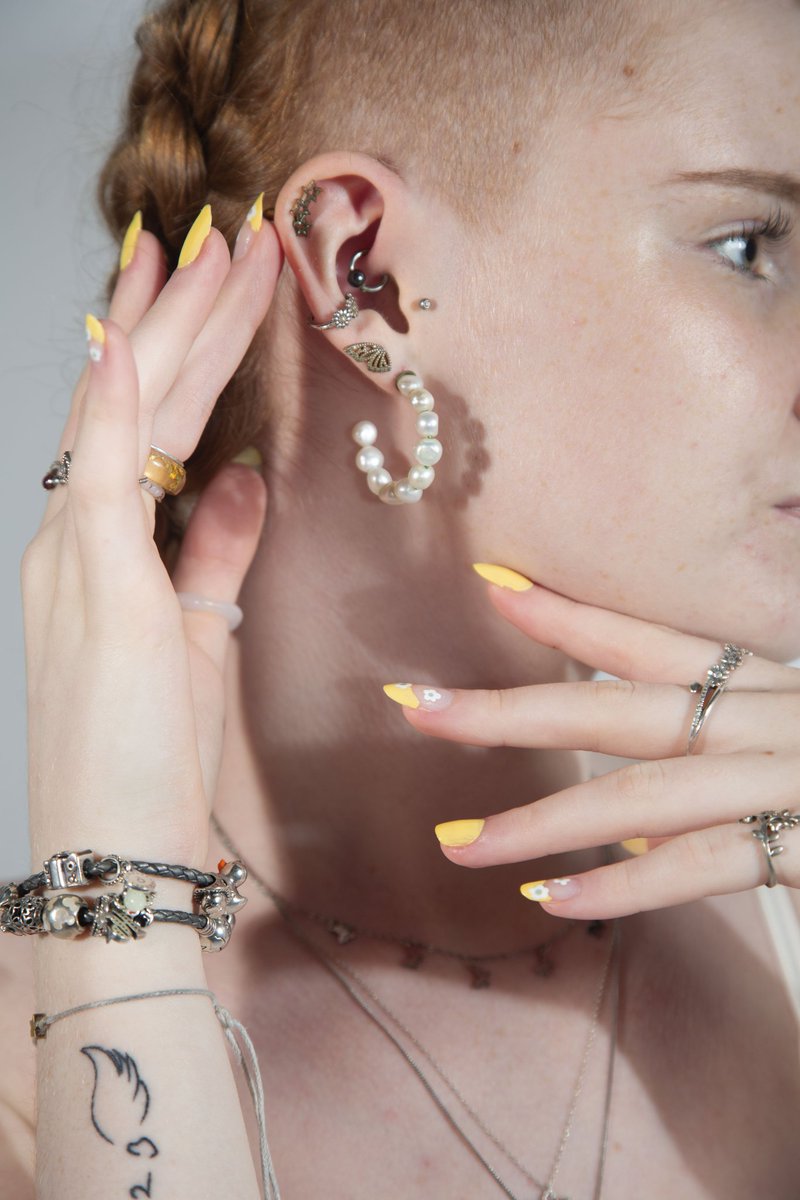 Here is one of my final photos that shows my passion for jewellery!

#Pandora #jewellery #jewelryaddict #portraitphotography