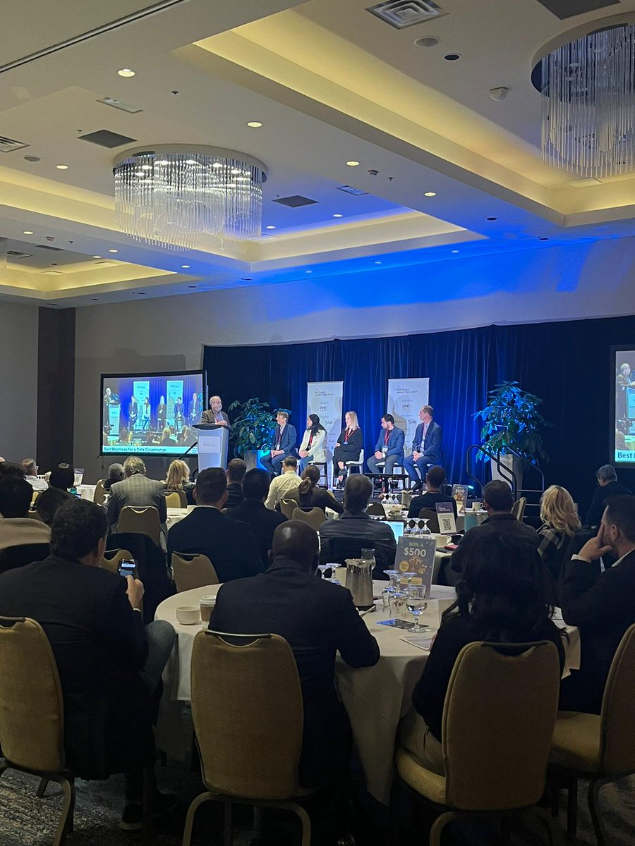 We loved seeing all the networking and speaker sessions at the Big Data &amp; Analytics West Summit in Vancouver this morning. 
Not too late to join us!  hubs.li/Q028SnFF0

#BDW #BigDataWest #CanadaBigData #BigDataAnalytics #VancouverBigData #DataGovernance #BigScienceCanada