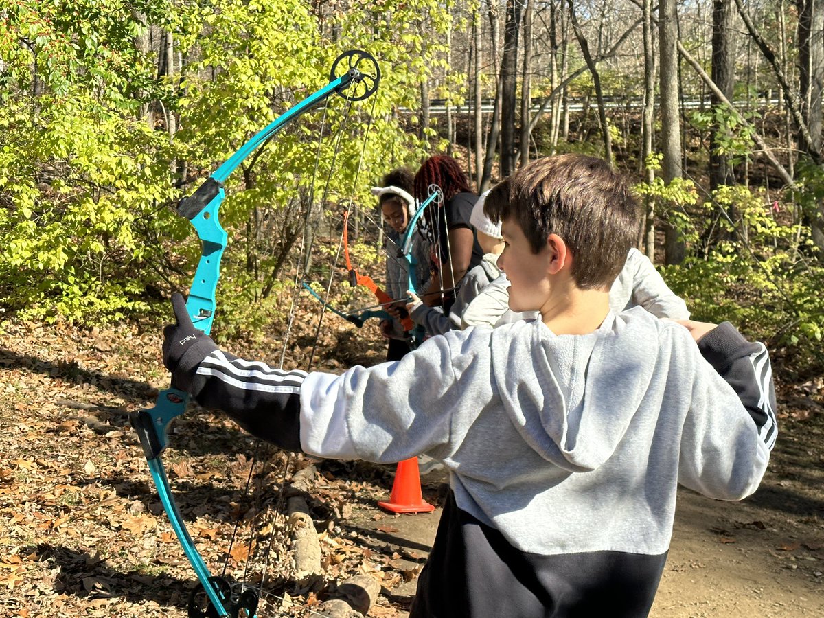 SidneyFennElem's tweet photo. 5th grade camp today.  Beautiful weather!!! https://t.co/P5AU4qtATS