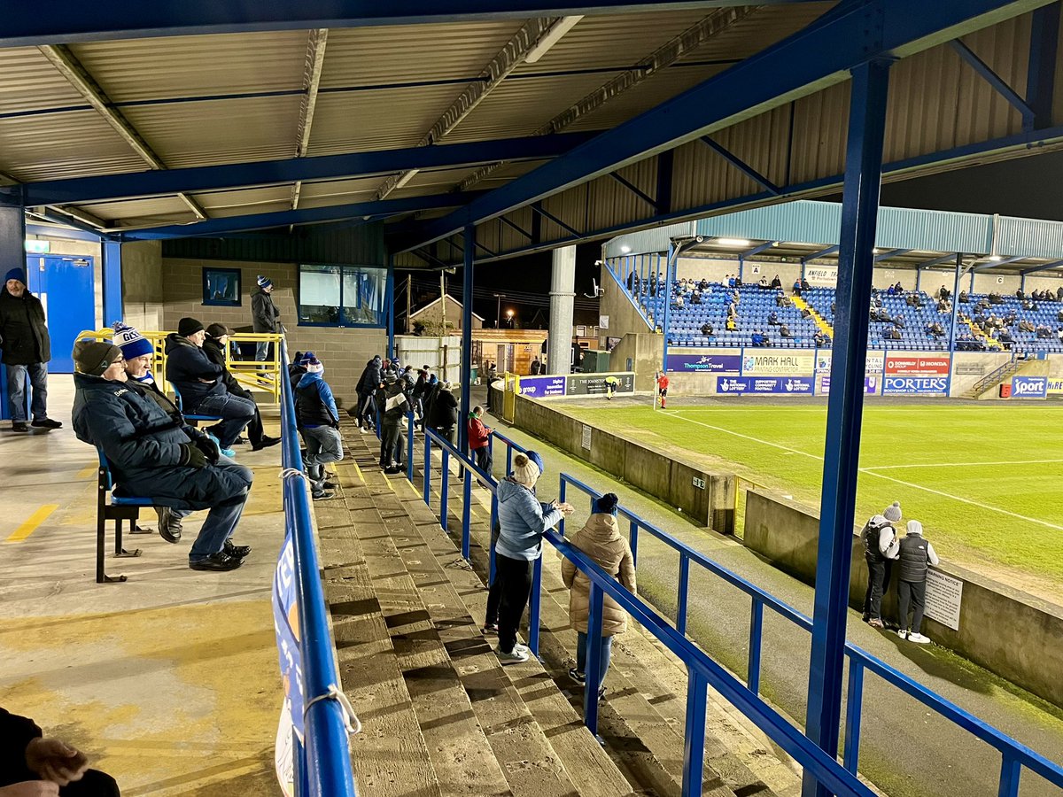 PaulVance63's tweet image. Glenavon v Dungannon Swifts - Mid-Ulster Cup semi-final - Mourneview Park, Mourneview Avenue, Lurgan, Co Armagh… #GLEDUN #Glenavon #DSFC #MidUlsterCup #OurClubOurCommunity #UTS #RMBAWA