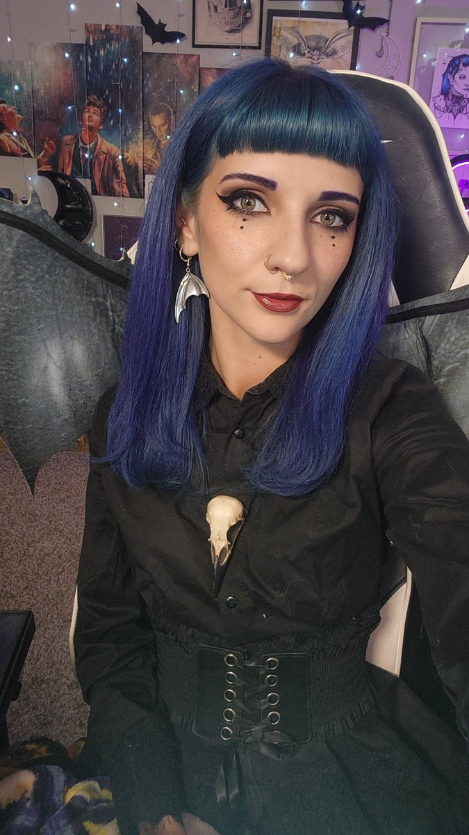 Its an art kinda day! Lets do eet. Twitch.tv/crickey