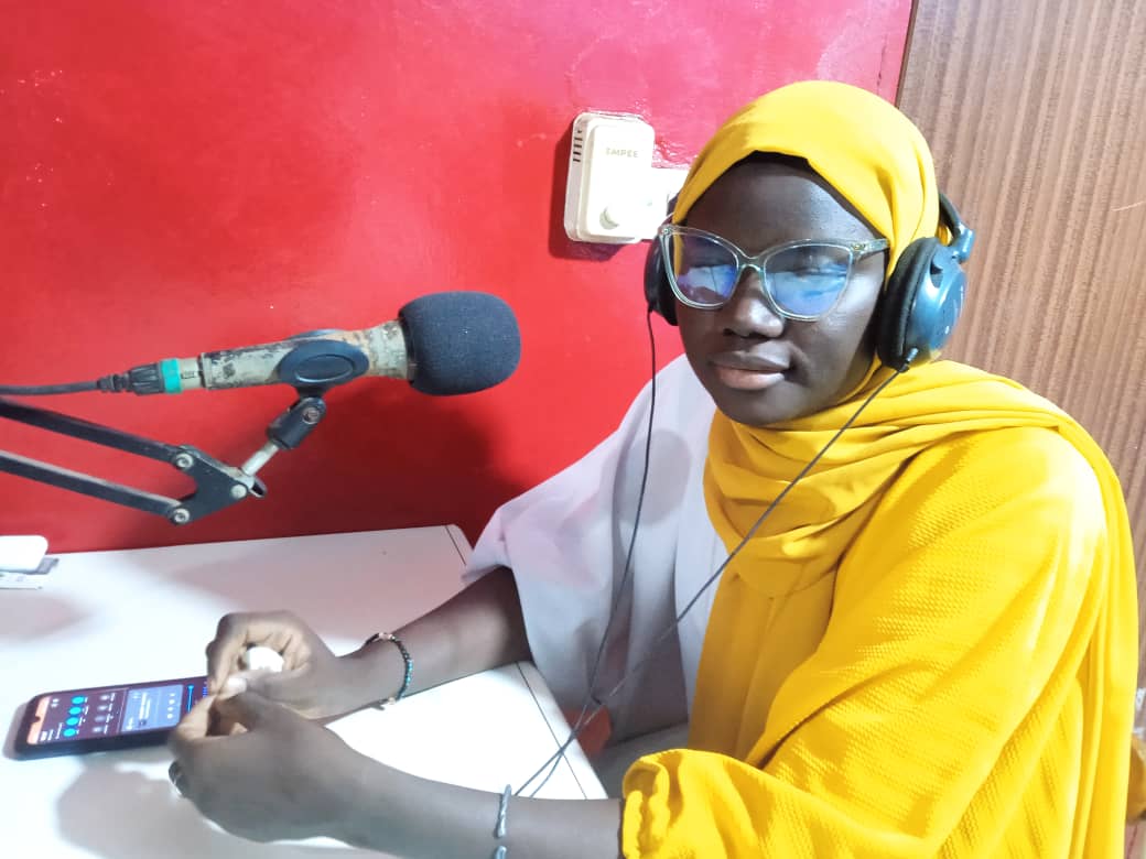 ptvgambia's tweet photo. Ali Drammeh and Haddy Gaye of @Paradise_FM1 Farafeni running the @MediaMatic365 #GBV &amp; #FGM weekly talkshow.

These engaging conversations in LRR &amp; NBR is funded by @UNFPATheGambia https://t.co/FOORMO7gvn