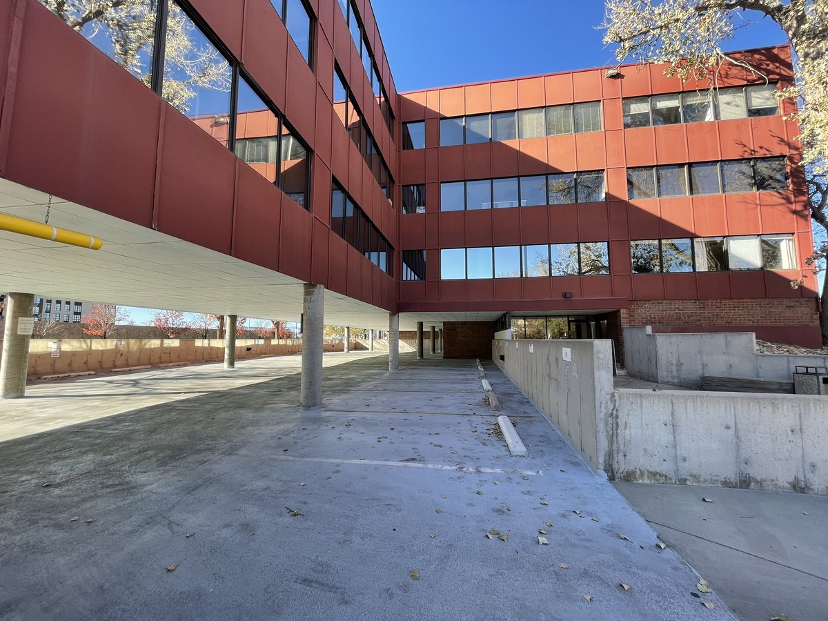 In 1999 I started a company called Vigaro Commerce with two friends. We created an “Amazon in a box” service for small businesses to sell online…basically Shopify (albeit a 1999 version…I don’t even think people were even saying “SaaS” yet).

We raised some money, built a team,